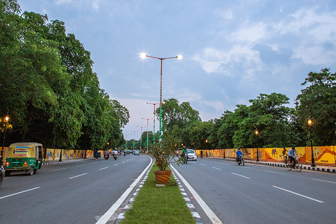 Inner Ring Road, Agra Stock Photo, Picture and Royalty Free Image. Image  80407710.
